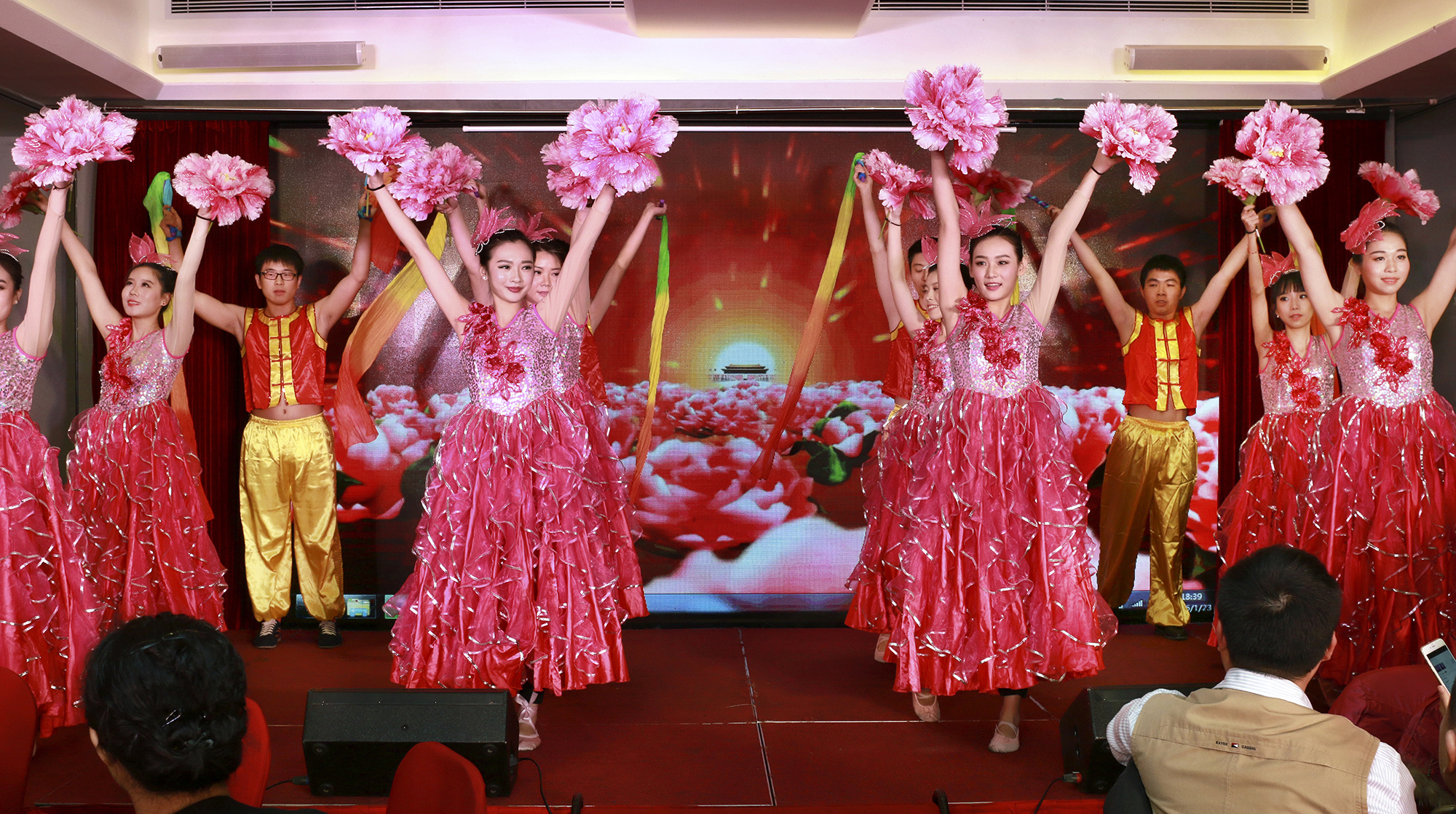 “勇踏征程 共绘金彩”金雅福集团2016新春晚会